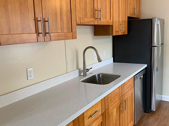 5th image of 849 9th Ave #4