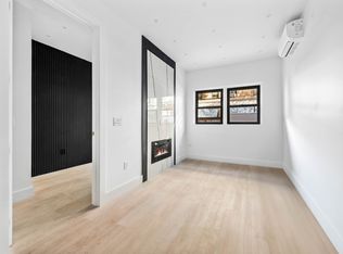 132 Sullivan St #100, New York, NY 10012