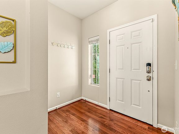 4th image of 3933 178th Place SE