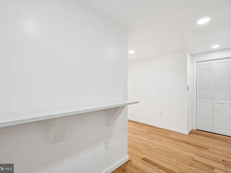 1223 Spruce St #3F — Photo 8