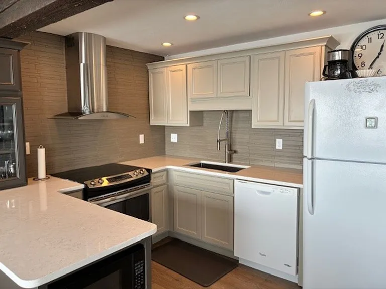 900 Meadow Creek Dr #303 — Photo 6