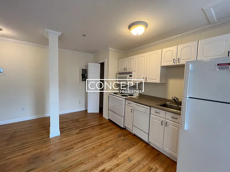 4 Bishop Allen Dr #3 — Photo 7