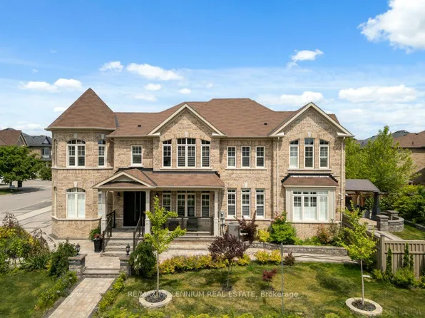 51 Kincardine St, Vaughan, ON L4H 4H7
