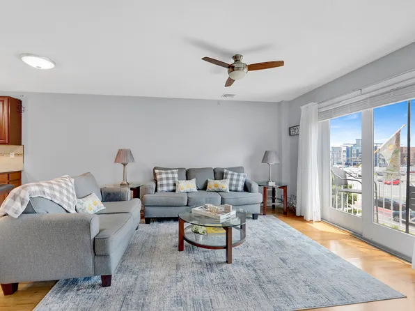 102-20 Rockaway Beach Boulevard image 16 of 32