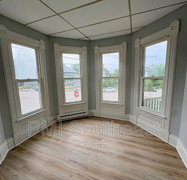 285 Montauk Ave #1 — Photo 2