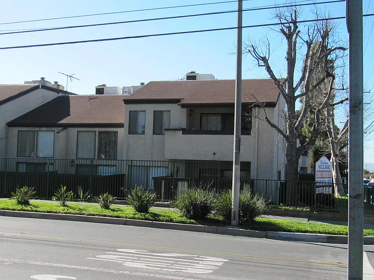 324 N San Antonio Ave — Photo 11