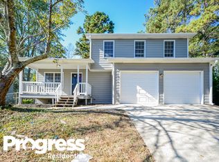 2673 Laurel View Dr, Snellville, GA 30039