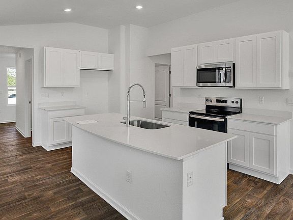 4th image of 803 Grand Reserve Dr