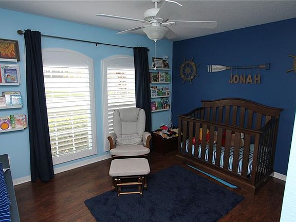 4th image of 481 Copperdale Ave