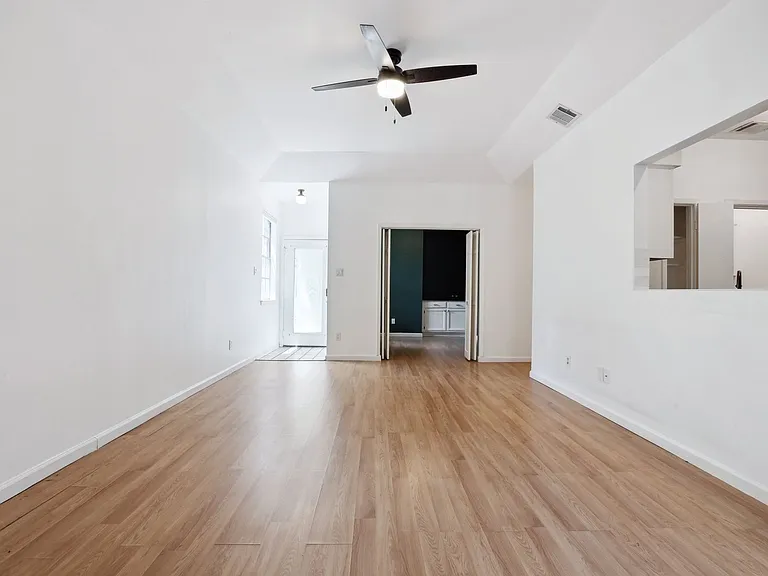 6501 Brush Country Rd #115 — Photo 8