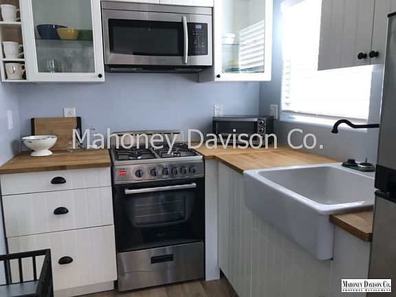 2nd image of 1681 Del Oro Cir