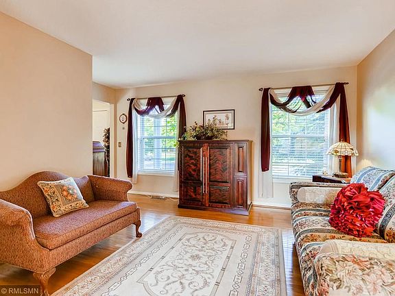 20441 Impatiens Way Lakeville-004-015-Living Room-MLS_Size