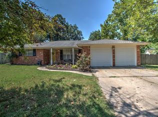 1217 W Canton St S, Broken Arrow, OK 74012