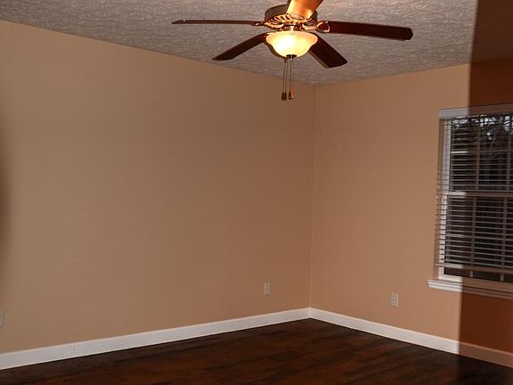 5th image of 1304 N Gray Ave