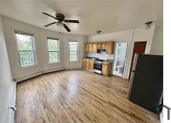 1711 Taylor Ave #2