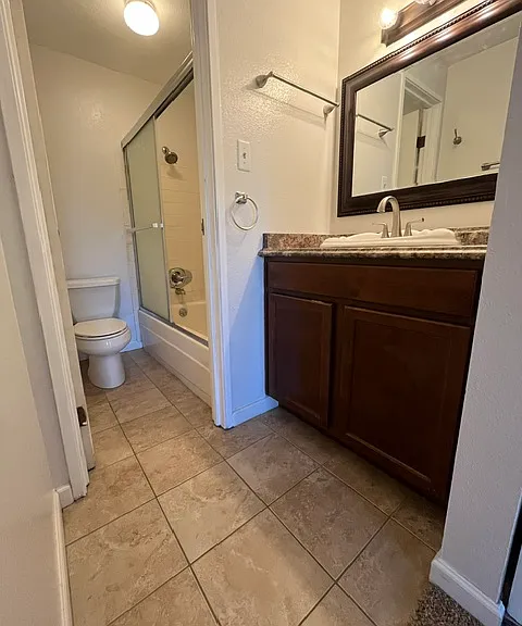65 N Clarkson St #303 — Photo 8