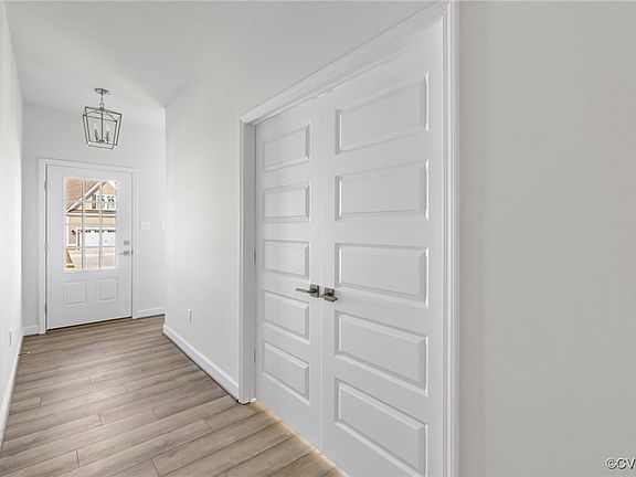 5th image of 8687 Terrior Ln