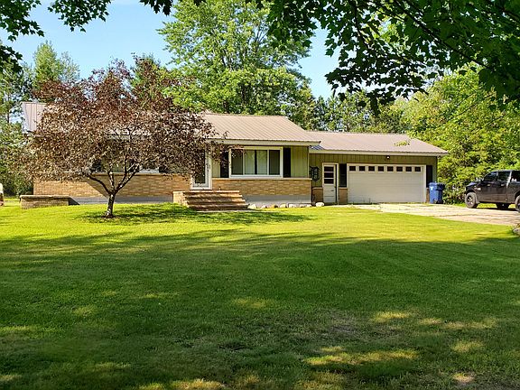 3rd image of 2315 E 8th St