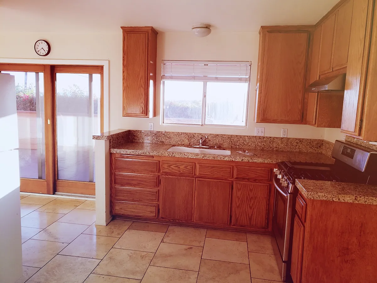 Building Photo - 421 Alameda Padre Serra #B