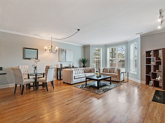 Living Room / Dining Room