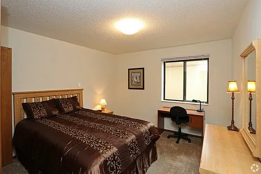 Island Place Apartments - On the River — Photo 26