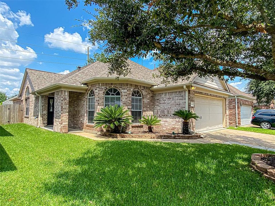 1st image of 19514 Hillside Springs Cir
