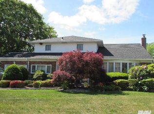 2734 Beatrice Ln, Bellmore, NY 11710