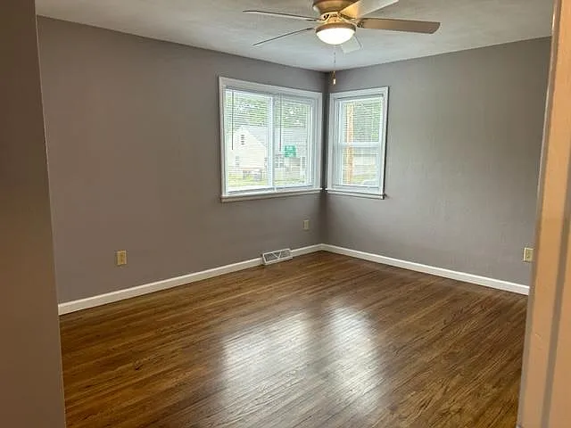 406 Taft St — Photo 8