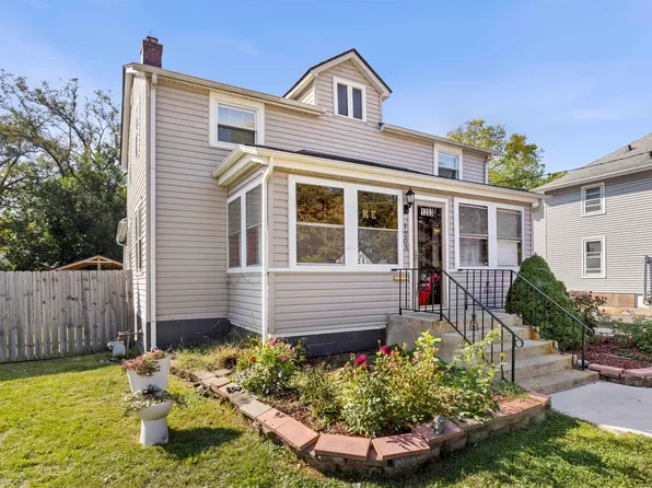 1203 Jackson St, Rockford, IL 61107