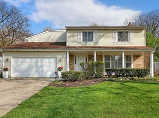 153 Plumtree Rd, Deerfield, IL 60015
