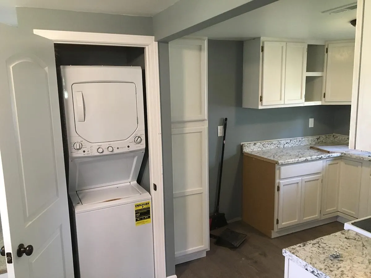 5959 S Jones Street — Photo 1