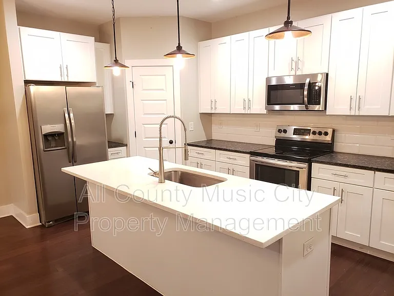 4064 Cedar Cir — Photo 7