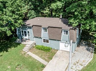 1902 N South Trails Ct, Columbia, MO 65202