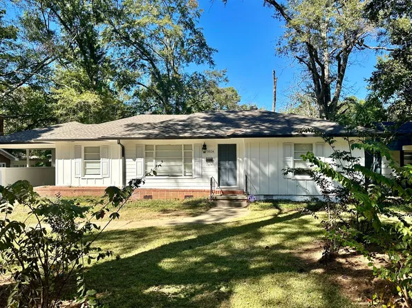 1026 Meadow Heights Dr, Jackson, MS 39206