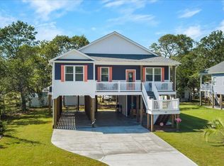 97 NE 19th St, Oak Island, NC 28465