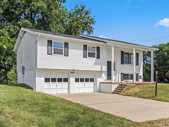 2nd image of 3402 Emma Ln