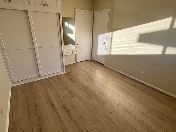 4th image of 14632 Erwin St APT 7
