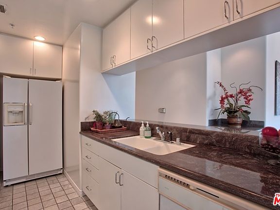 5th image of 1706 Colby Ave APT 302