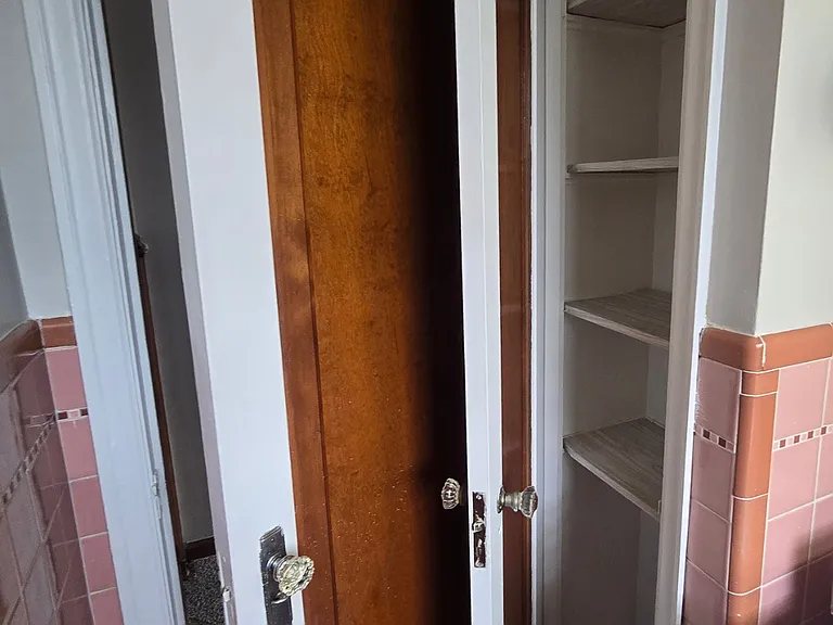 Boudinot Apartments — Photo 18