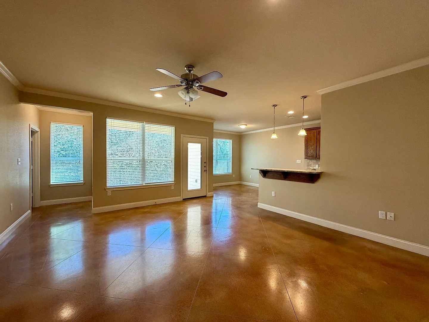 Savannah Court Luxury Townhomes — Photo 2