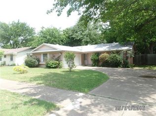 323 E Davis St, Duncanville, TX 75116