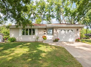 10416 Thomas Ave S, Bloomington, MN 55431