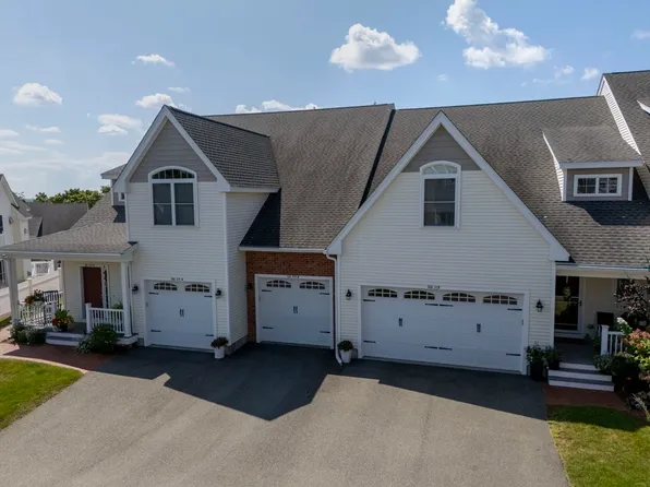 100 Kirkbride Dr Unit 215A, Danvers, MA 01923