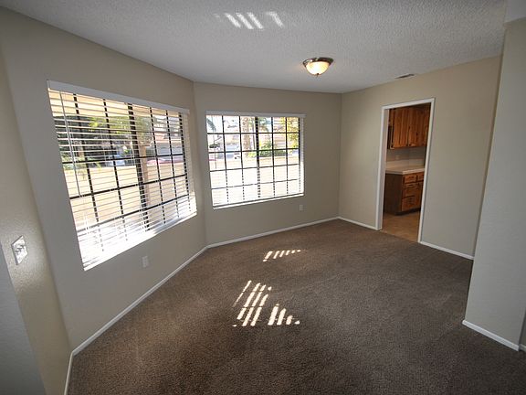 5th image of 11841 Safiro Ct