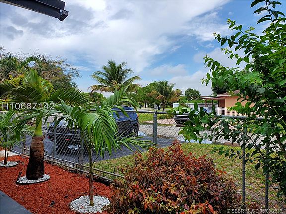 4th image of 20701 NW 41st Ave