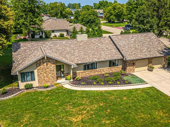 30 Windsor Pl, Lincoln, IL 62656