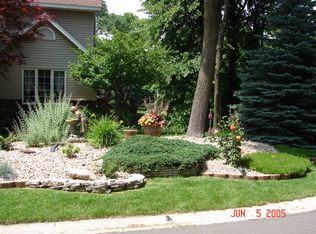 33 Summer Tree Ln, Collinsville, IL 62234