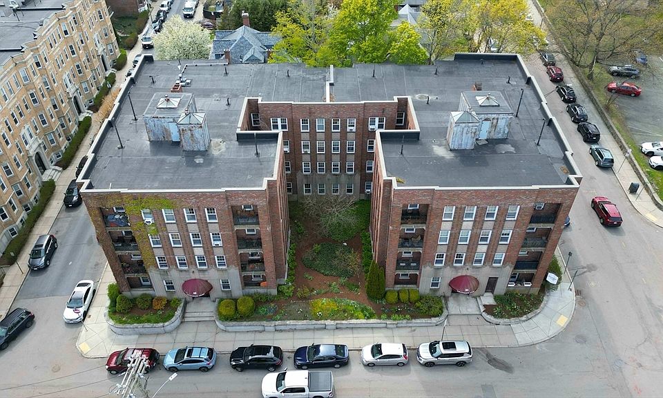 1st image of 52 Strathmore Rd APT 44