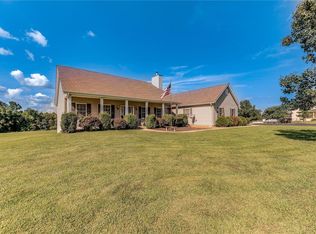 28557 Roddau Dr, Wright City, MO 63390