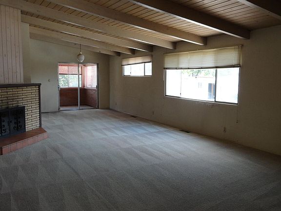 4th image of 1908 Ridgecrest Dr SE
